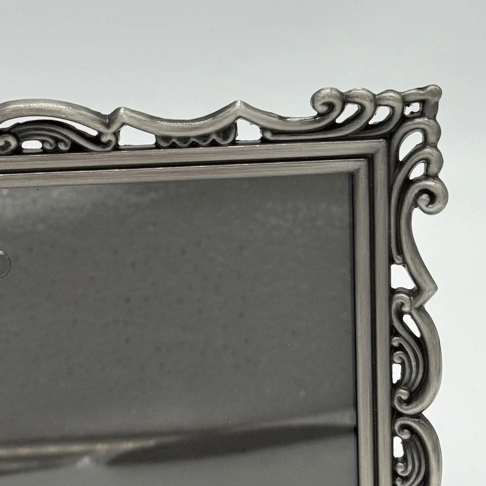 Vintage Malden Silvertone Metal Scrollwork Filigree 5x7 Photo Picture Frame
